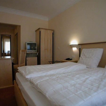 Hotel Atlas Мюнхен Екстер'єр фото